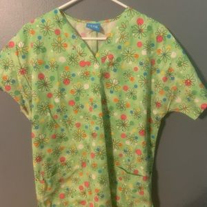 Neon floral scrub top with two front pockets by Scrub H.Q. / Women's Large